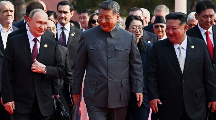 putin kim ve si yan yana 8U6xHm46