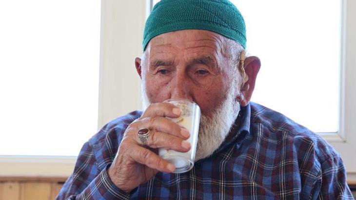 95 yasindaki mahmut dedenin saglik sirri ameliyattan 2 gun sonra yurudu acdb71ju