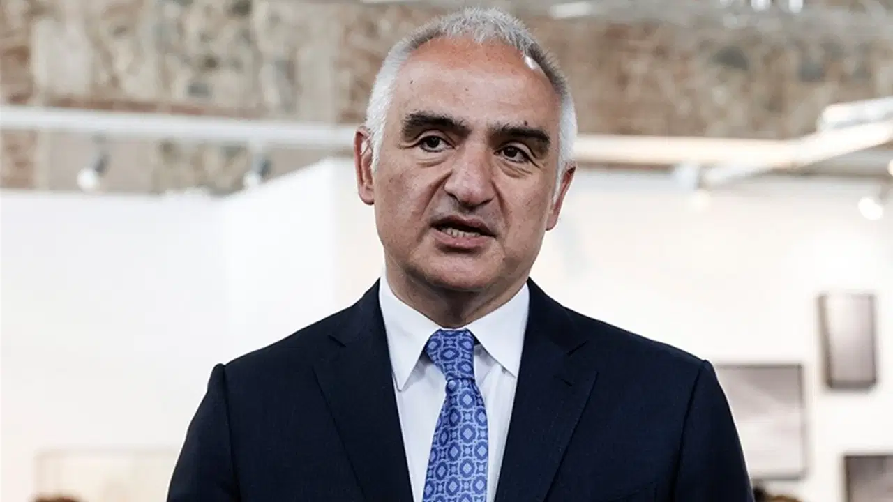 bakanligin yasakladigi kitaplar meclis gundeminde kendilerini inkar ediyorlar cmDkWwjq.jpg