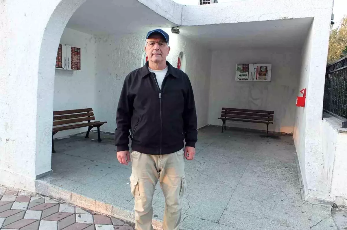 gurbetci taksici burhaniyede kitapliklara sahip cikti tIZfM67s.jpg