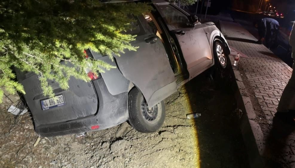 malatyada hafif ticari arac refuje carpti lIVmaId4.jpg