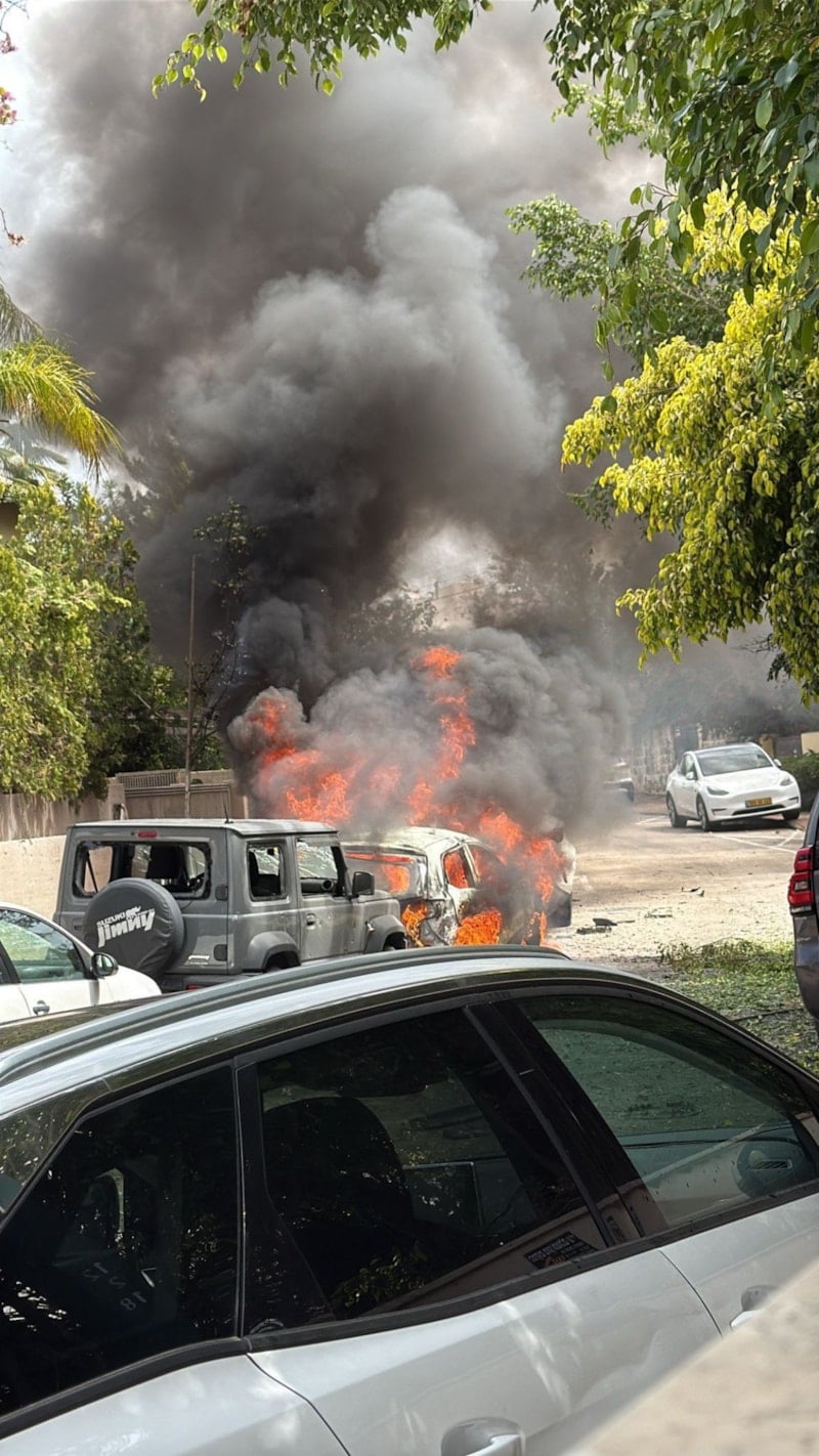 İran’ın İsrail’e Yönelik Misilleme Saldırısı: 3 Yaralı